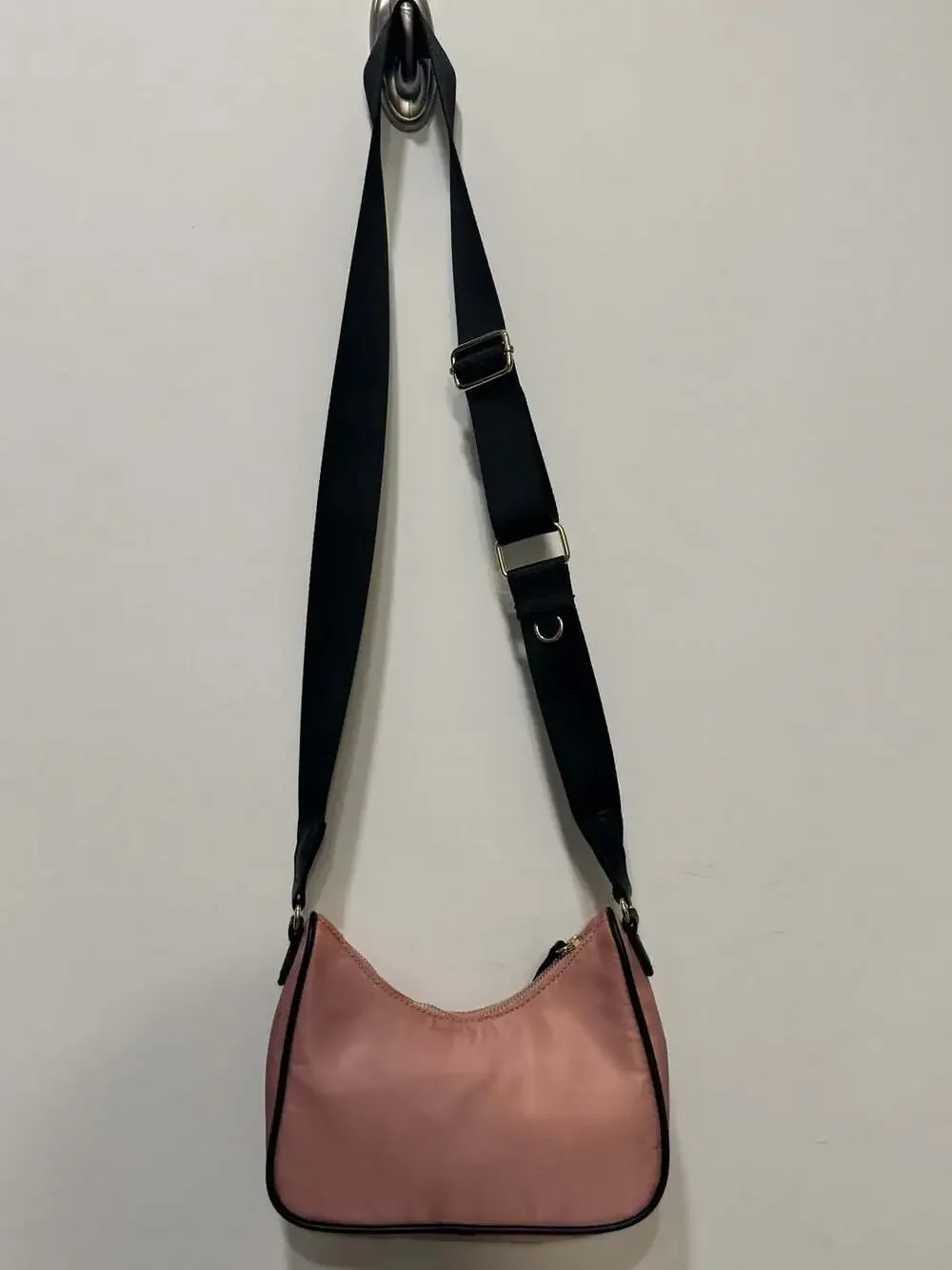Vintage Y2K Juicy Couture Pink Crossbody Shoulder Bag Purse Gold Chain